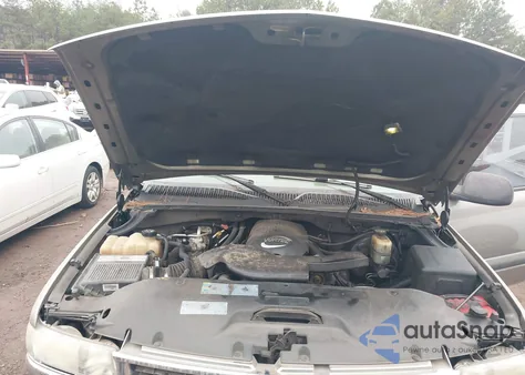 2002 Chevrolet Suburban 1500 Ls z USA, uszkodzony, nr VIN 1GNEC16Z12J132858